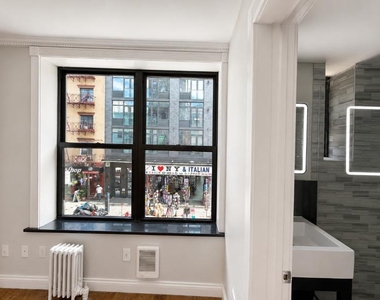 Copy of 115 Mulberry Street, Unit 2f - Photo Thumbnail 2
