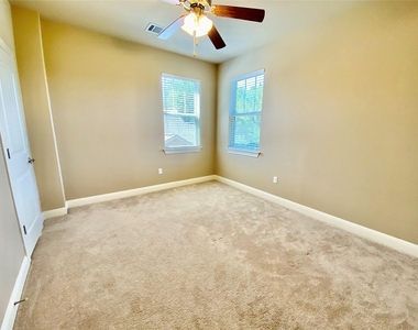 12437 Gray Camlet Ln - Photo Thumbnail 26