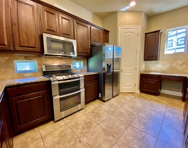 12437 Gray Camlet Ln - Photo Thumbnail 10