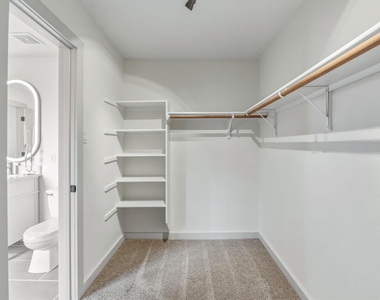 211 Banner Ave - Photo Thumbnail 9