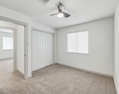 211 Banner Ave - Photo Thumbnail 11
