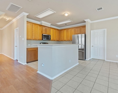 10808 Chippenhook Ct - Photo Thumbnail 12