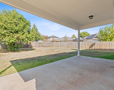 10808 Chippenhook Ct - Photo Thumbnail 11