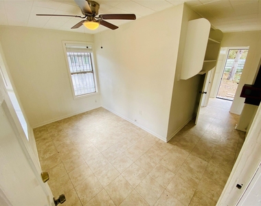 6501 Ponca St - Photo Thumbnail 1