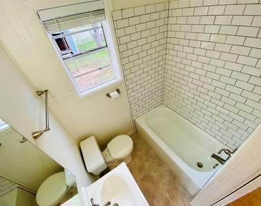 6501 Ponca St - Photo Thumbnail 10