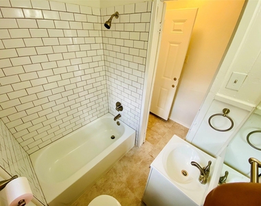 6501 Ponca St - Photo Thumbnail 11