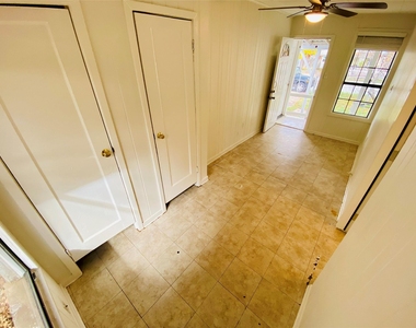 6501 Ponca St - Photo Thumbnail 7