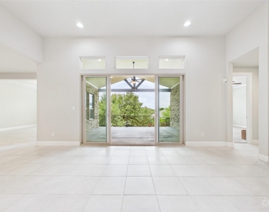 111 Tabago Ct - Photo Thumbnail 13