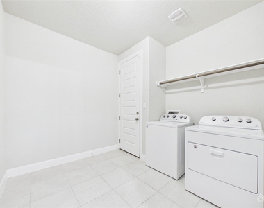 111 Tabago Ct - Photo Thumbnail 7