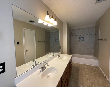1172 Southern Pl - Photo Thumbnail 17