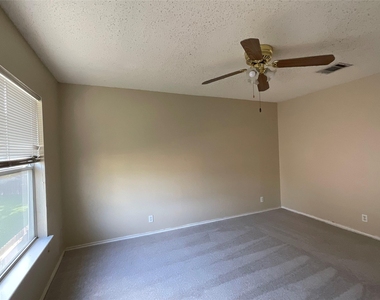 1172 Southern Pl - Photo Thumbnail 24