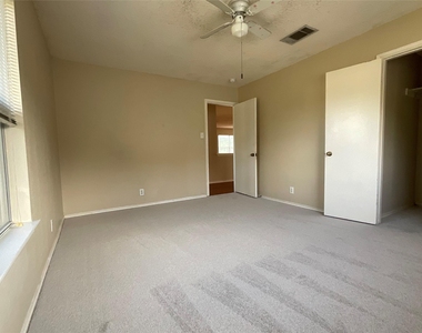 1172 Southern Pl - Photo Thumbnail 22