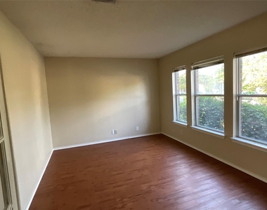 1172 Southern Pl - Photo Thumbnail 1