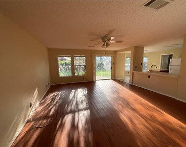 1172 Southern Pl - Photo Thumbnail 3