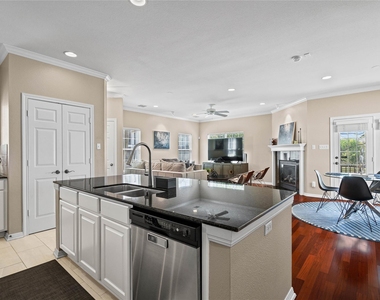 411 W St Elmo Rd - Photo Thumbnail 6