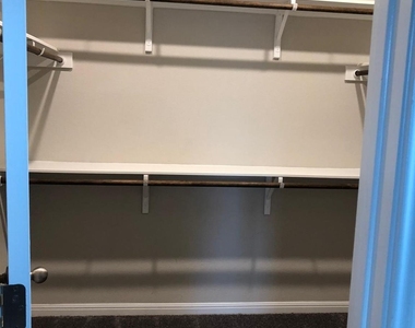 1052 Myrna Bnd - Photo Thumbnail 12