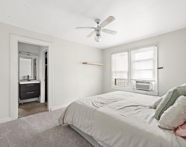 1710 Haskell St - Photo Thumbnail 14