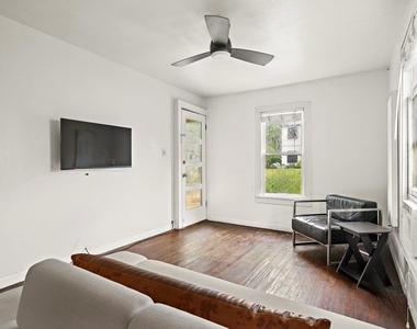 1710 Haskell St - Photo Thumbnail 6