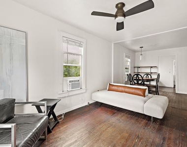 1710 Haskell St - Photo Thumbnail 4