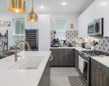 2624 Metcalfe Rd - Photo Thumbnail 9