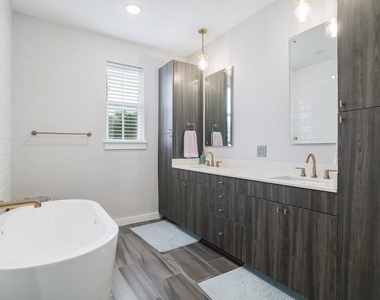 2624 Metcalfe Rd - Photo Thumbnail 15