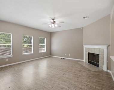 2302 Brookhollow Ter - Photo Thumbnail 18