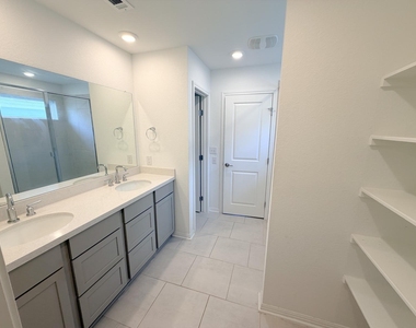 5904 Jennifer Pasture Path - Photo Thumbnail 4