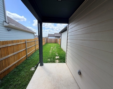 5904 Jennifer Pasture Path - Photo Thumbnail 5