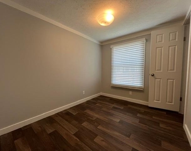 121 Sunflower Rd - Photo Thumbnail 12