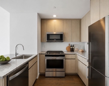 22-44 Jackson Avenue - Photo Thumbnail 2