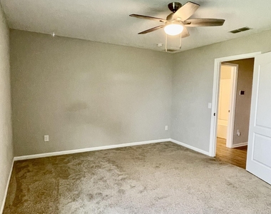 38 Spey Bay Court - Photo Thumbnail 11