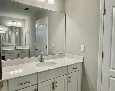 38 Spey Bay Court - Photo Thumbnail 7