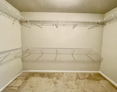 38 Spey Bay Court - Photo Thumbnail 6