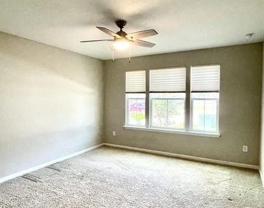 38 Spey Bay Court - Photo Thumbnail 9