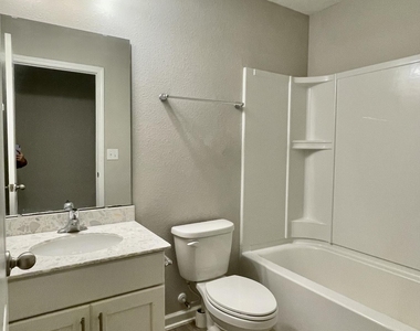 38 Spey Bay Court - Photo Thumbnail 13
