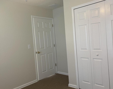 6965 Ortega Woods Drive - Photo Thumbnail 9