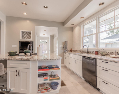 2751 Herschel Street - Photo Thumbnail 20