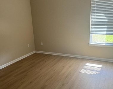 2016 Spring Meadows Court - Photo Thumbnail 11