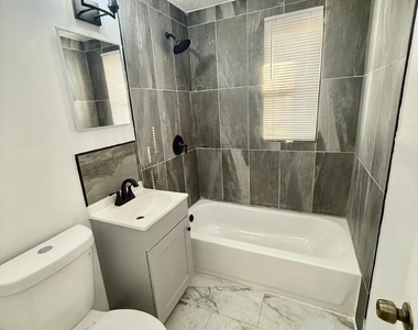2540 W 25th Street - Photo Thumbnail 3