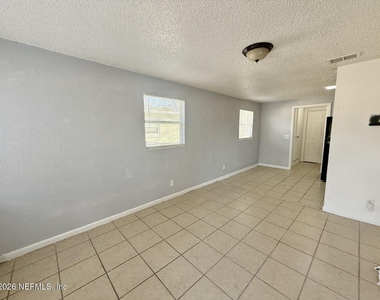 2540 W 25th Street - Photo Thumbnail 9