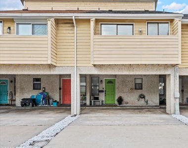 2219 Gorden Avenue - Photo Thumbnail 24