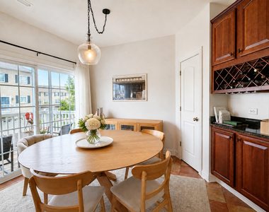120 Lakeshore Drive - Photo Thumbnail 7