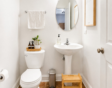 120 Lakeshore Drive - Photo Thumbnail 9