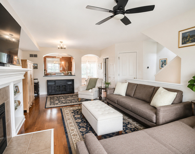 120 Lakeshore Drive - Photo Thumbnail 3