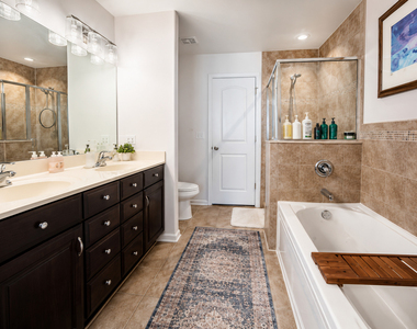 120 Lakeshore Drive - Photo Thumbnail 11