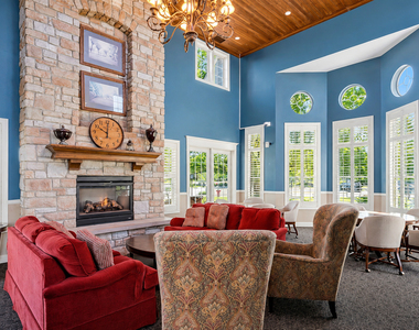 120 Lakeshore Drive - Photo Thumbnail 22