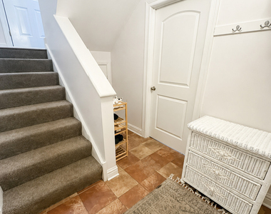 120 Lakeshore Drive - Photo Thumbnail 20