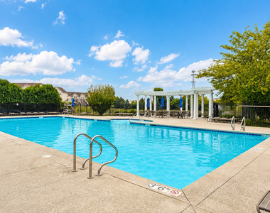 120 Lakeshore Drive - Photo Thumbnail 28