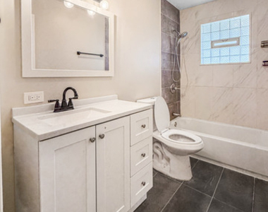 7241 Beloit Avenue - Photo Thumbnail 7