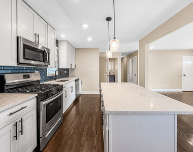 7241 Beloit Avenue - Photo Thumbnail 3